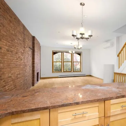 Image 5 - 311 West 112th Street, New York, NY 10026, USA - Townhouse for sale
