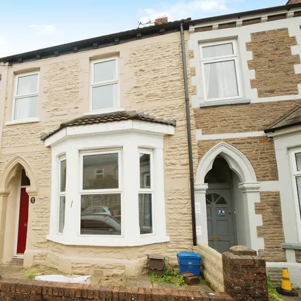 Rent this 2 bed townhouse on Llantrisant Street in Cardiff, CF24 4JL