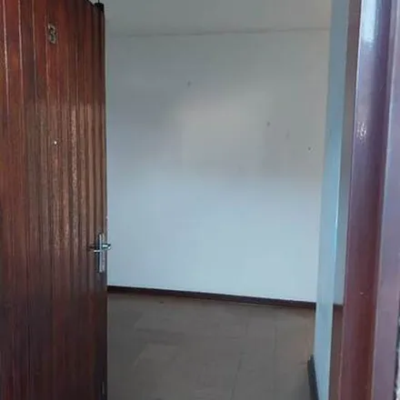Image 6 - Lily Street, Rosettenville, Johannesburg, 2001, South Africa - Apartment for rent