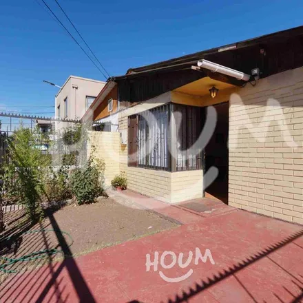 Rent this 3 bed house on Avenida Simón Bolívar 3889 in 919 0847 Provincia de Santiago, Chile