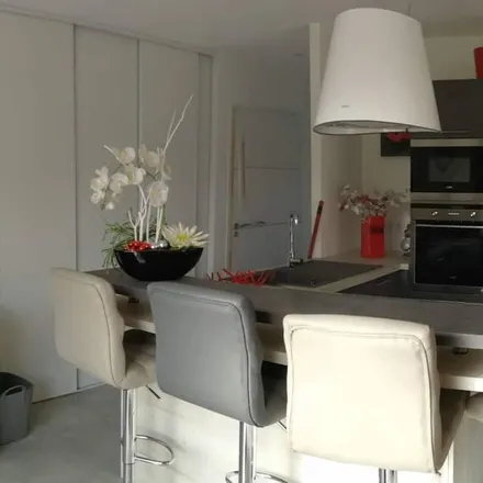 Rent this 2 bed apartment on 22770 Lancieux