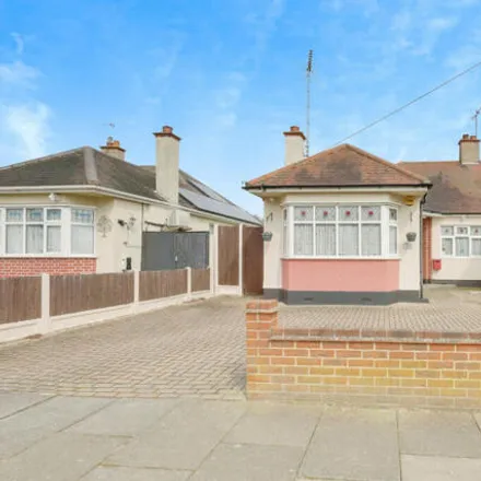 Buy this 3 bed duplex on Walsingham Road in Southend-on-Sea, SS2 4DA