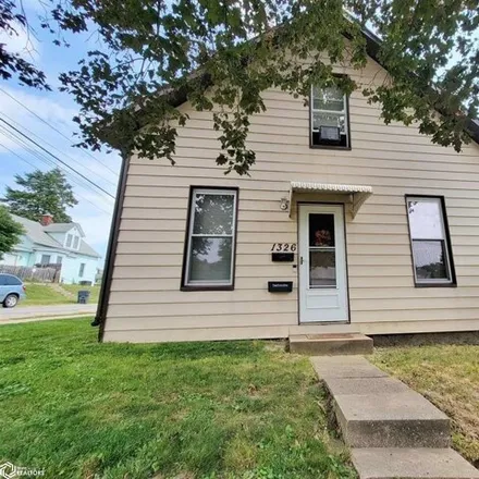 Buy this 2 bed house on 1456 Flora Street in Burlington, IA 52601