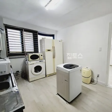 Rent this studio apartment on 서울특별시 강남구 역삼동 836-44