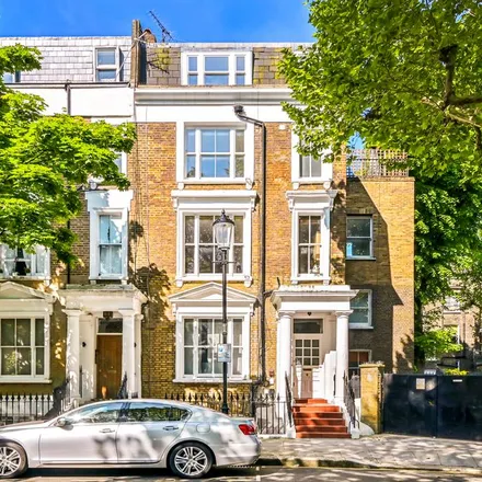 Rent this 3 bed apartment on 23 Kempsford Gardens in London, SW5 9LA