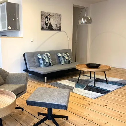 Rent this 2 bed townhouse on Yorckstraße 61 in 10965 Berlin, Germany