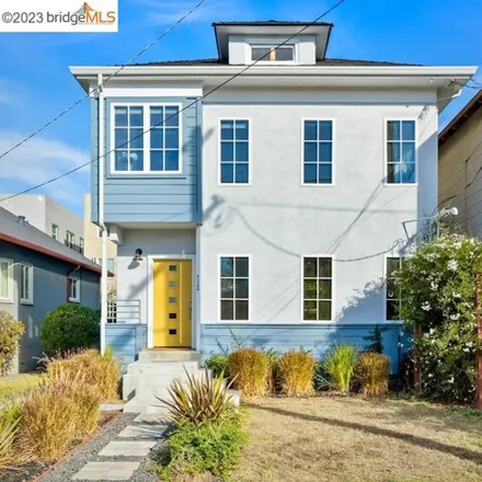 Buy this studio house on 712 39th Street in Oakland, CA 94609