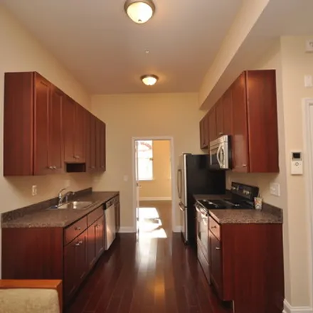 Rent this 4 bed apartment on 1723 W Diamond St