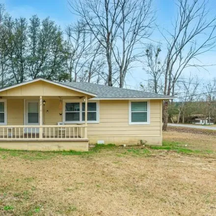 Buy this 3 bed house on Curtis C Robinson Road in Sandersville, Jones County