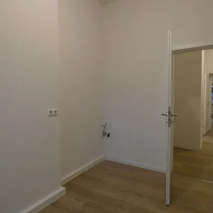 Rent this 3 bed apartment on Rheinstraße 39 in 47799 Krefeld, Germany