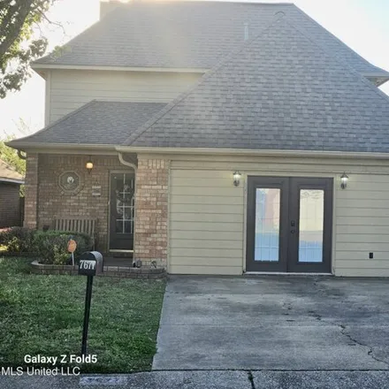 Buy this 3 bed house on 7685 Davis Parkway in Southaven, MS 38671
