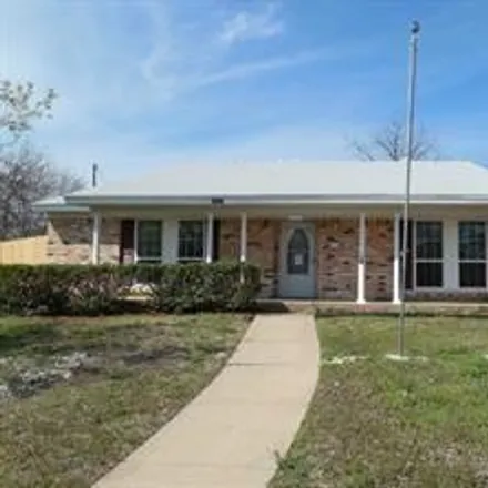 Rent this 4 bed house on 14419 Shoredale Lane in Farmers Branch, TX 75234