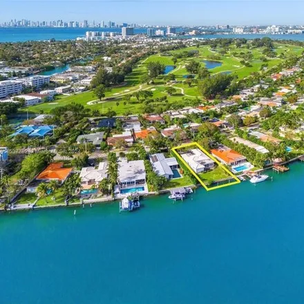 Image 1 - 235 North Shore Drive, Normandy Shores, Miami Beach, FL 33141, USA - House for sale