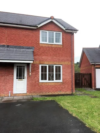 Rent this 2 bed house on Maes Mawr in Penparcau, SY23 3RW