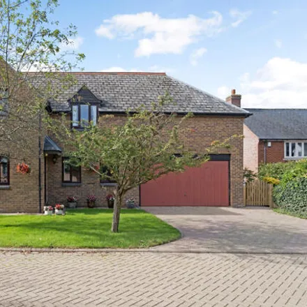Buy this 4 bed house on Westbourne Court in Bloxham, OX15 4EY