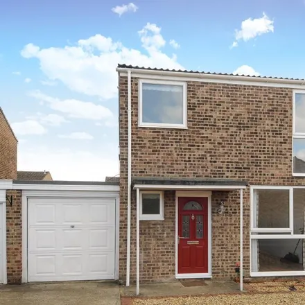 Rent this 3 bed house on Bristol Road in Bicester, OX26 4TH
