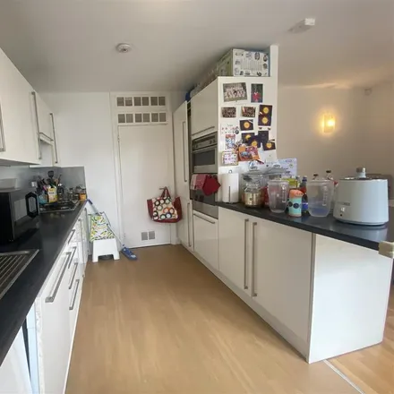 Image 5 - 111 Canfield Gardens, London, NW6 3DY, United Kingdom - Townhouse for rent