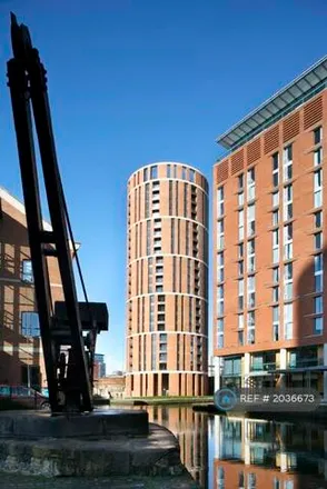 Image 2 - Granary Wharf, Candle House, Wharf Approach, Leeds, LS1 4GJ, United Kingdom - Apartment for rent