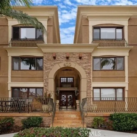 Rent this 2 bed condo on 410 Pearl Street in San Diego, CA 92037