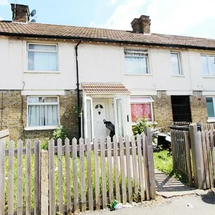 Buy this 3 bed townhouse on Bromley Road in London, N17 0AR