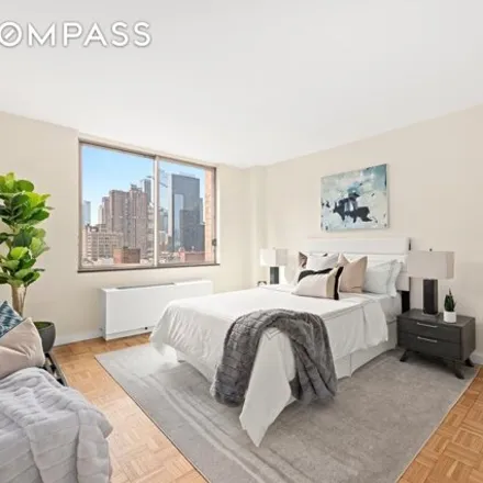 Image 3 - Worldwide Plaza, West 50th Street, New York, NY 10019, USA - Condo for sale