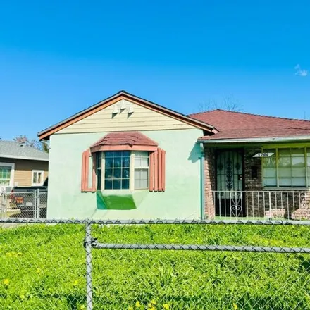 Buy this 2 bed house on 645 East 4th Street in The Homestead, Stockton