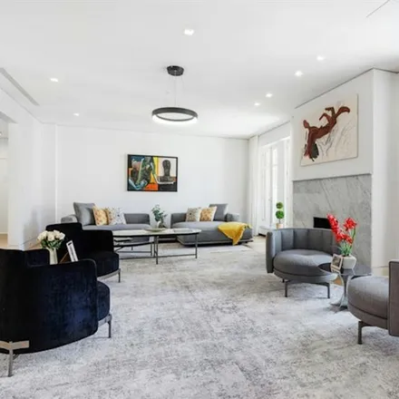 Image 2 - 171 WEST 71ST STREET 9A/10A in New York - Apartment for sale