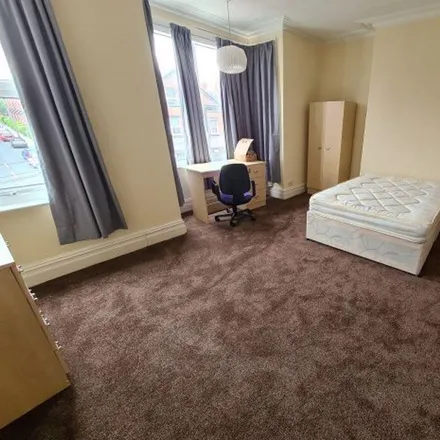 Rent this 6 bed house on Peach and Pear in Brudenell Road, Leeds