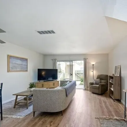 Image 3 - 567 Beverly Place, San Marcos, CA 92078, USA - Condo for sale