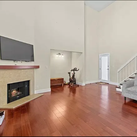 Rent this 2 bed condo on 1825 Selby Avenue