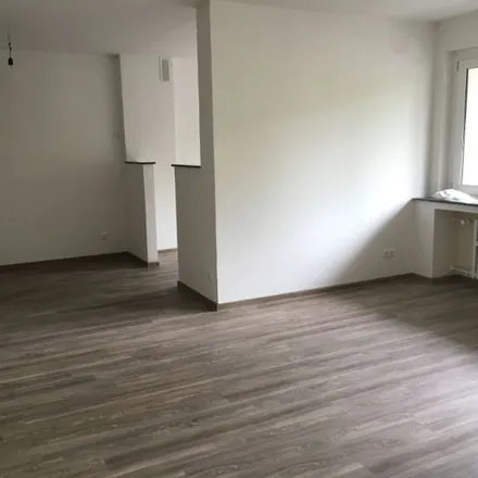 Image 9 - Kaiserswerther Straße 107, 47249 Duisburg, Germany - Apartment for rent