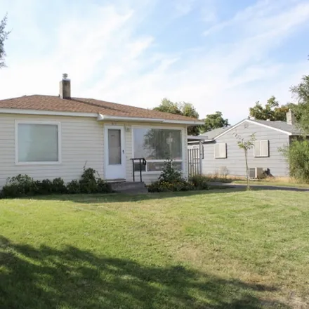 Buy this 2 bed house on 944 Southwest Birch Street in Pilot Rock, Umatilla County