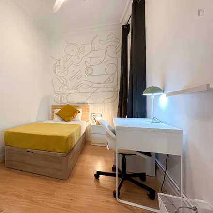 Rent this 7 bed room on Carrer de les Jonqueres in 4, 08003 Barcelona