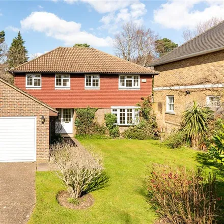 Rent this 4 bed house on Steel's Lane in Oxshott, KT22 0QH