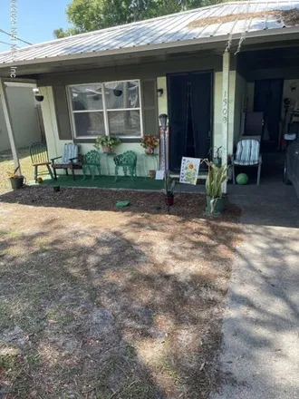 Buy this 3 bed house on 1343 Carr Street in Palatka, FL 32177