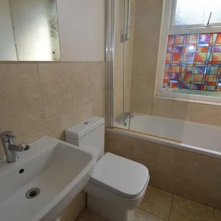 Image 2 - Ratcliffe Road, Sheffield, S11 8YA, United Kingdom - Apartment for rent