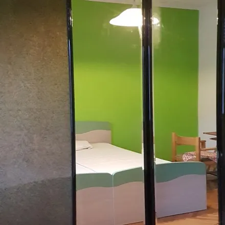 Rent this 4 bed room on Scuola di Ballo in Via Castelbarco, 2