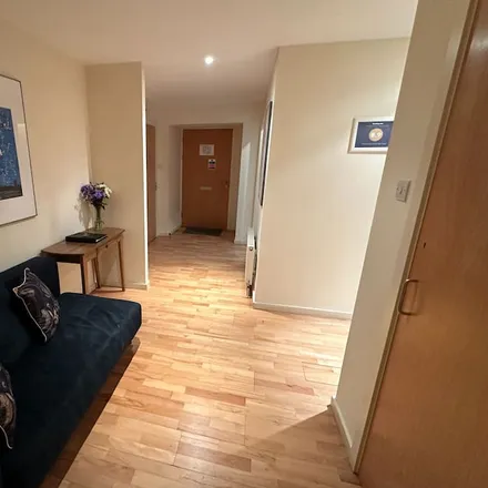 Image 2 - City of Edinburgh, EH1 2HH, United Kingdom - Apartment for rent