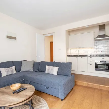 Rent this 1 bed apartment on Sabian House in Cowcross Street, London