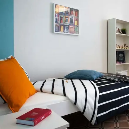 Rent this 4 bed room on Palagiustizia in Via Solferino, 25121 Brescia BS