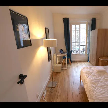 Image 1 - 223 Avenue Daumesnil, 75012 Paris, France - Apartment for rent