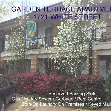 Buy this 18 bed house on 1739 White Street in Alexandria, LA 71301