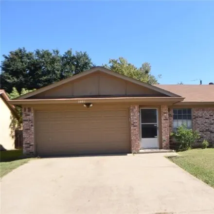Buy this 3 bed house on 5805 Willow Valley Dr in Arlington, Texas
