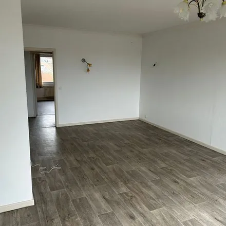 Image 5 - Rue de Namur 3, 6041 Charleroi, Belgium - Apartment for rent