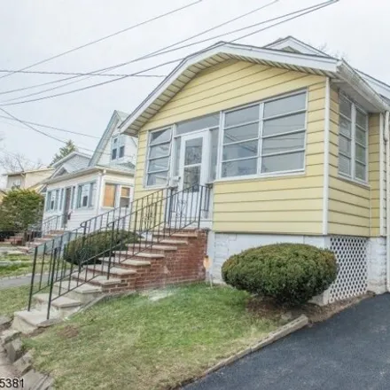 Rent this 3 bed house on 24 Hilton Avenue in Union, NJ 07088