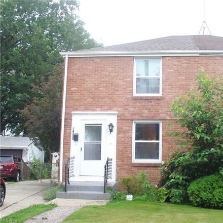 Rent this 2 bed duplex on 14337 Tuckahoe Avenue in Cleveland, OH 44111