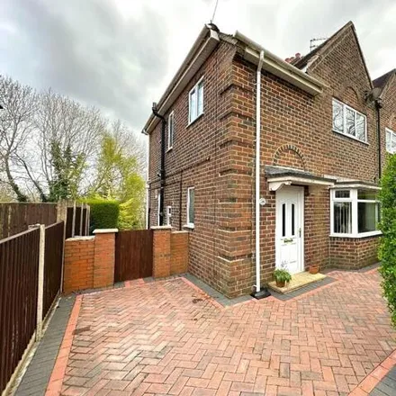 Buy this 4 bed duplex on Buckmaster Avenue in Newcastle-under-Lyme, ST5 3AJ