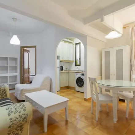 Image 7 - Calle de Ruiz, 28010 Madrid, Spain - Apartment for rent