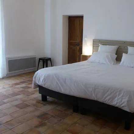 Rent this 6 bed townhouse on 30430 Saint-Jean-de-Maruéjols-et-Avéjan