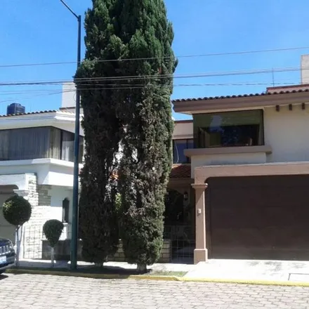 Rent this 3 bed house on Calzada Zavaleta 5522 in 72176 Puebla, PUE